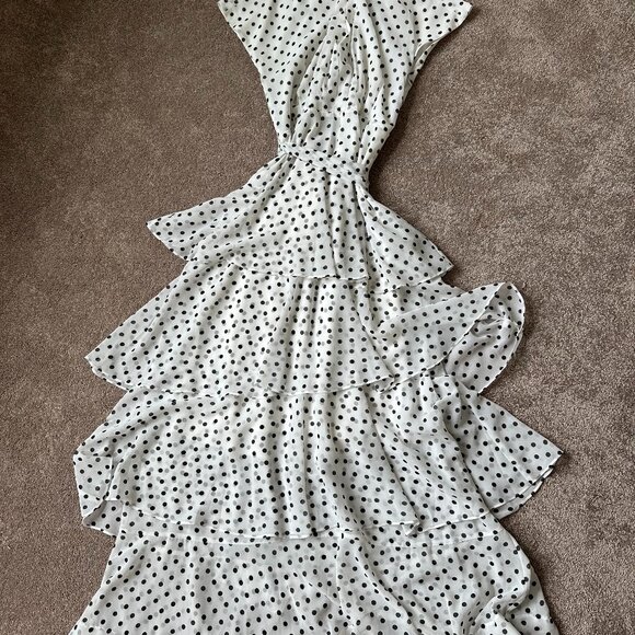 Garden Party Stunner - Picture 1 of 4